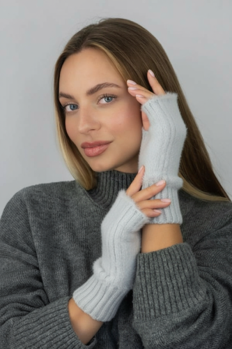 change_the_color_of_the_mittens_make_them_light_gray_rg3pmivoch8anz92jw9h